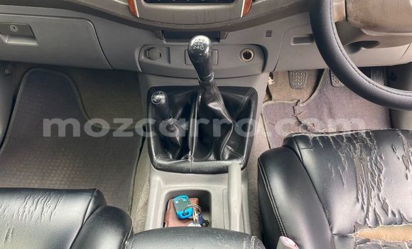 Nunua Ilio tumika Toyota Hilux Nyeupe Gari ndani ya Maputo nchini Maputo Nunua Ilio tumika Toyota Hilux Nyeupe Gari ndani ya Maputo nchini Maputo