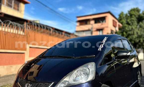 Buy Used Honda Fit Blue Car in Maputo in Maputo Buy Used Honda Fit Blue Car in Maputo in Maputo