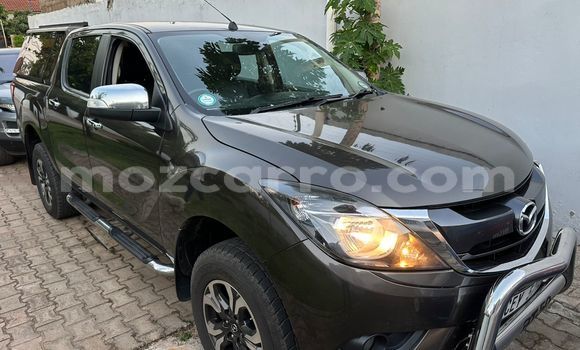 Comprar Usado Mazda BT-50 Castanho Carro em Maputo em Maputo
