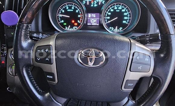 Nunua Ilio tumika Toyota Land Cruiser Nyeupe Gari ndani ya Maputo nchini Maputo Nunua Ilio tumika Toyota Land Cruiser Nyeupe Gari ndani ya Maputo nchini Maputo