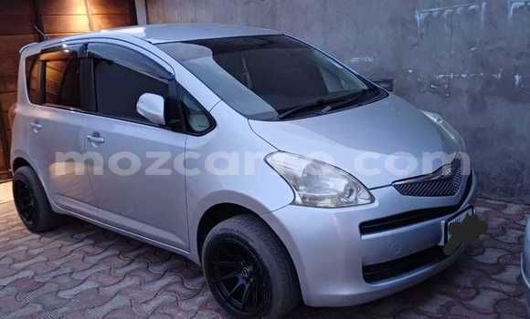 Comprar Usado Toyota Ractis Prata Carro em Maputo em Maputo