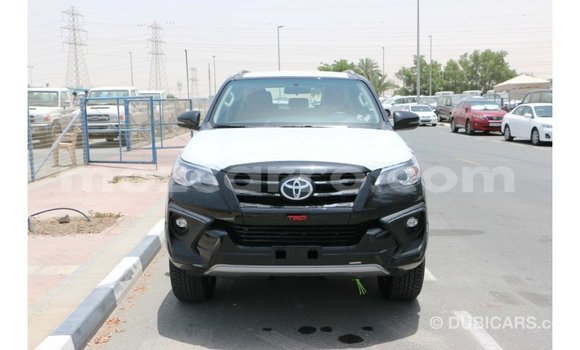 Comprar Importar Toyota Fortuner Preto Carro em Import - Dubai em Cabo Delgado Comprar Importar Toyota Fortuner Preto Carro em Import - Dubai em Cabo Delgado