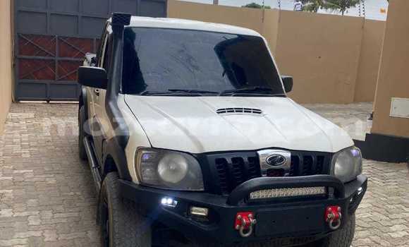 Buy Used Mahindra Marshal White Car in Maputo in Maputo