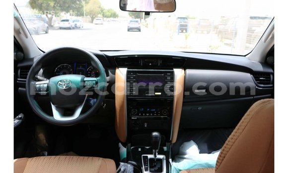 Comprar Importar Toyota Fortuner Preto Carro em Import - Dubai em Cabo Delgado Comprar Importar Toyota Fortuner Preto Carro em Import - Dubai em Cabo Delgado