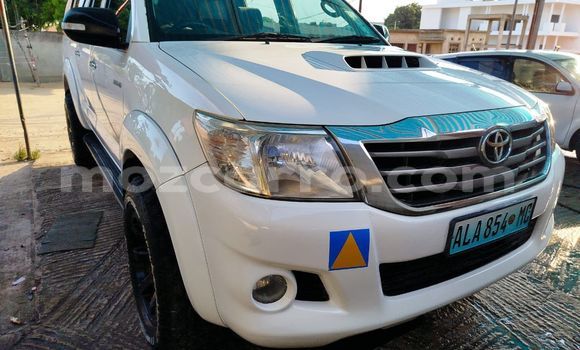 Comprar Usado Toyota Hilux Branco Carro em Maputo em Maputo Comprar Usado Toyota Hilux Branco Carro em Maputo em Maputo