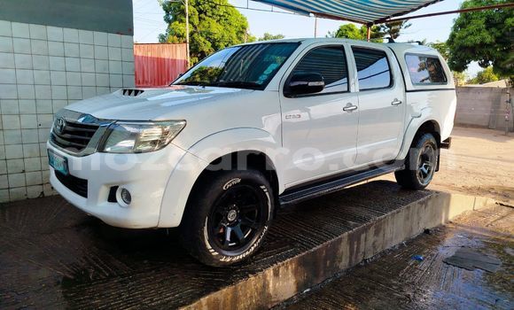 Comprar Usado Toyota Hilux Branco Carro em Maputo em Maputo Comprar Usado Toyota Hilux Branco Carro em Maputo em Maputo