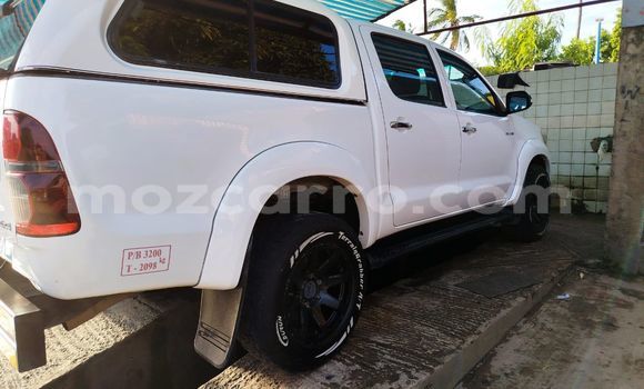 Comprar Usado Toyota Hilux Branco Carro em Maputo em Maputo Comprar Usado Toyota Hilux Branco Carro em Maputo em Maputo