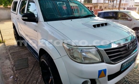 Comprar Usado Toyota Hilux Branco Carro em Maputo em Maputo Comprar Usado Toyota Hilux Branco Carro em Maputo em Maputo