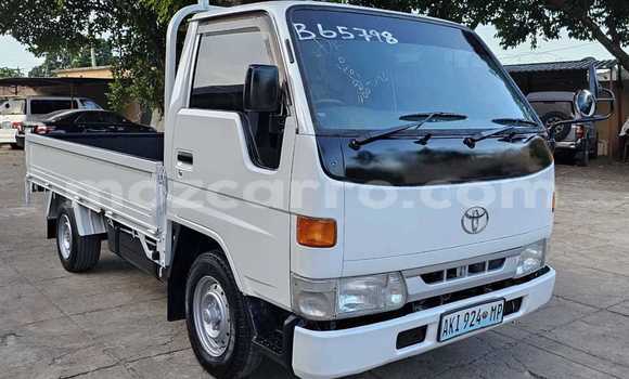 Comprar Usado Toyota LITEACE Branco Caminhão em Maputo em Maputo Comprar Usado Toyota LITEACE Branco Caminhão em Maputo em Maputo