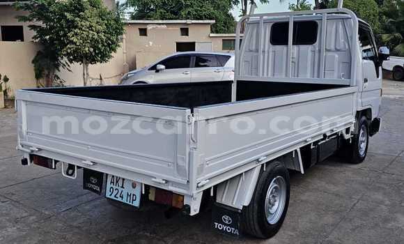 Comprar Usado Toyota LITEACE Branco Caminhão em Maputo em Maputo Comprar Usado Toyota LITEACE Branco Caminhão em Maputo em Maputo