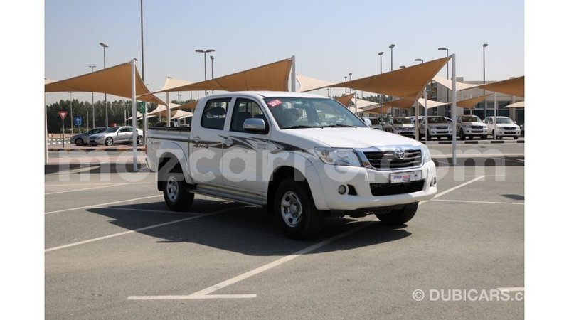 Big with watermark toyota hilux cabo delgado import dubai 5863