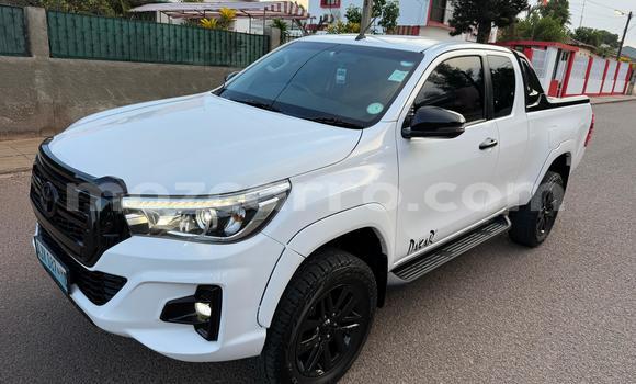 Nunua Ilio tumika Toyota Hilux Nyeupe Gari ndani ya Maputo nchini Maputo Nunua Ilio tumika Toyota Hilux Nyeupe Gari ndani ya Maputo nchini Maputo