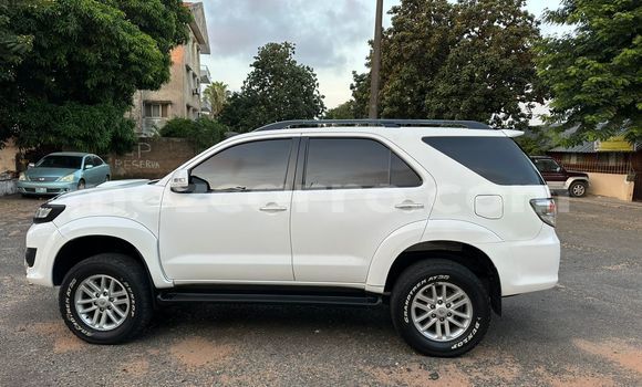 Comprar Usado Toyota Fortuner Branco Carro em Maputo em Maputo Comprar Usado Toyota Fortuner Branco Carro em Maputo em Maputo