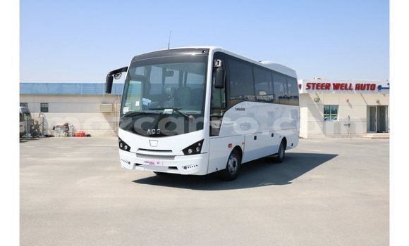 Nunua Imported Isuzu D-MAX Nyeupe Gari ndani ya Import - Dubai nchini Cabo Delgado