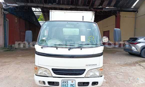 Comprar Novo Toyota Dyna Branco Caminhão em Maputo em Maputo