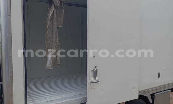 Comprar Novo Toyota Dyna Branco Caminhão em Maputo em Maputo Comprar Novo Toyota Dyna Branco Caminhão em Maputo em Maputo