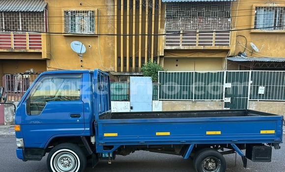 Comprar Usado Toyota Dyna Azul Carro em Maputo em Maputo Comprar Usado Toyota Dyna Azul Carro em Maputo em Maputo