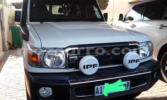 Tenga Tsaru Toyota Land Cruiser Prado Chena Mota in Maputo in Maputo Tenga Tsaru Toyota Land Cruiser Prado Chena Mota in Maputo in Maputo