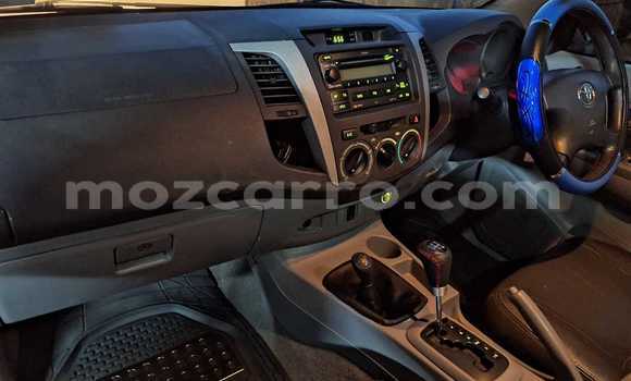 Tenga Tsaru Toyota Hilux Bhuruu Mota in Maputo in Maputo Tenga Tsaru Toyota Hilux Bhuruu Mota in Maputo in Maputo