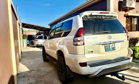Nunua Ilio tumika Toyota Land Cruiser Prado Nyeupe Gari ndani ya Maputo nchini Maputo Nunua Ilio tumika Toyota Land Cruiser Prado Nyeupe Gari ndani ya Maputo nchini Maputo
