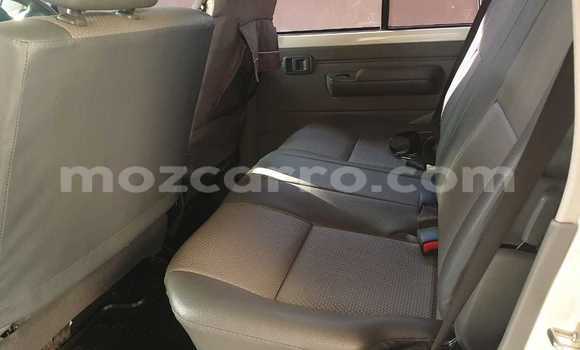 Nunua Ilio tumika Toyota Land Cruiser Prado Nyeupe Gari ndani ya Maputo nchini Maputo Nunua Ilio tumika Toyota Land Cruiser Prado Nyeupe Gari ndani ya Maputo nchini Maputo