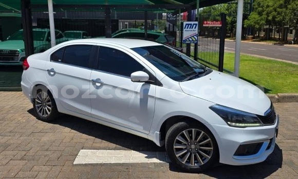 Buy Used Suzuki Ciaz White Car in Maputo in Maputo Buy Used Suzuki Ciaz White Car in Maputo in Maputo