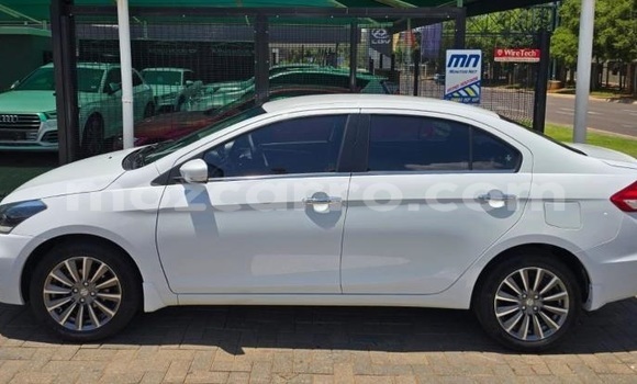 Buy Used Suzuki Ciaz White Car in Maputo in Maputo Buy Used Suzuki Ciaz White Car in Maputo in Maputo