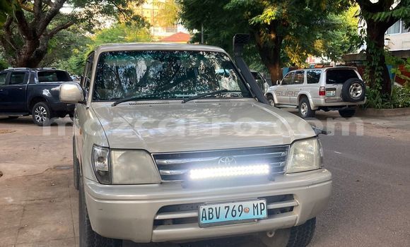 Comprar Usado Toyota Prado Prata Carro em Maputo em Maputo