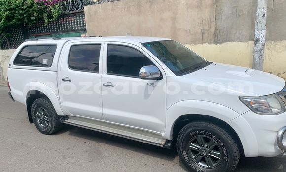 Comprar Usado Toyota Hilux Branco Carro em Maputo em Maputo Comprar Usado Toyota Hilux Branco Carro em Maputo em Maputo