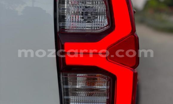 Comprar Usado Toyota Hilux Branco Carro em Maputo em Maputo Comprar Usado Toyota Hilux Branco Carro em Maputo em Maputo