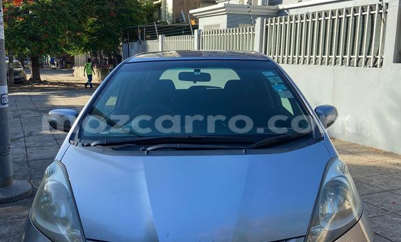 Comprar Usado Honda Fit Prata Carro em Maputo em Maputo