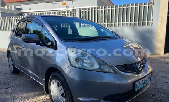 Nunua Ilio tumika Honda Fit Fedha Gari ndani ya Maputo nchini Maputo Nunua Ilio tumika Honda Fit Fedha Gari ndani ya Maputo nchini Maputo