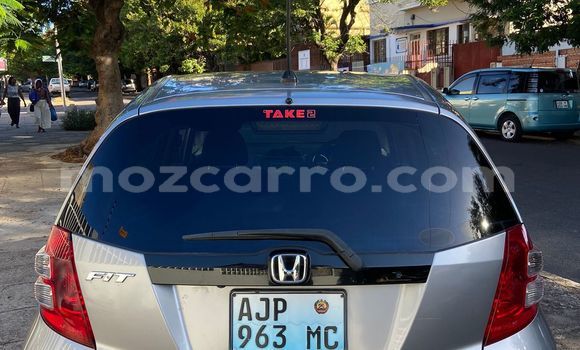 Nunua Ilio tumika Honda Fit Fedha Gari ndani ya Maputo nchini Maputo Nunua Ilio tumika Honda Fit Fedha Gari ndani ya Maputo nchini Maputo
