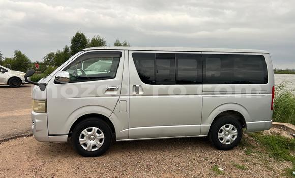 Comprar Novo Toyota Hiace Prata Carro em Maputo em Maputo Comprar Novo Toyota Hiace Prata Carro em Maputo em Maputo