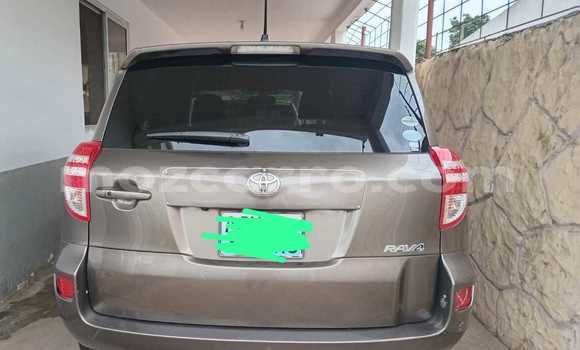 Comprar Usado Toyota RAV4 Prata Carro em Maputo em Maputo