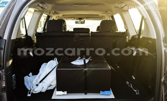 Tenga Imported Toyota Prado Zvimwe Mota in Import - Dubai in Cabo Delgado Tenga Imported Toyota Prado Zvimwe Mota in Import - Dubai in Cabo Delgado