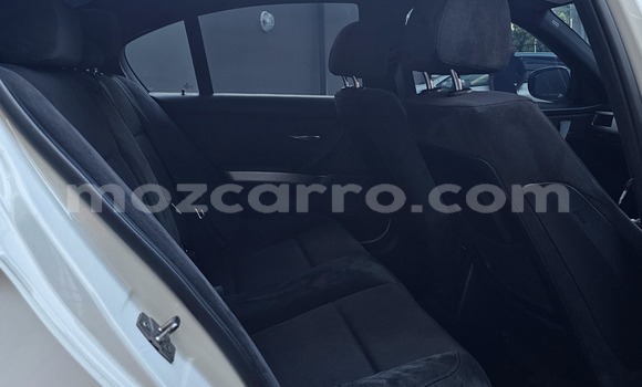 Comprar Usado BMW 3-Series Branco Carro em Maputo em Maputo Comprar Usado BMW 3-Series Branco Carro em Maputo em Maputo