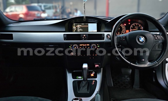Comprar Usado BMW 3-Series Branco Carro em Maputo em Maputo Comprar Usado BMW 3-Series Branco Carro em Maputo em Maputo