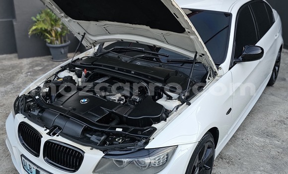 Comprar Usado BMW 3-Series Branco Carro em Maputo em Maputo Comprar Usado BMW 3-Series Branco Carro em Maputo em Maputo