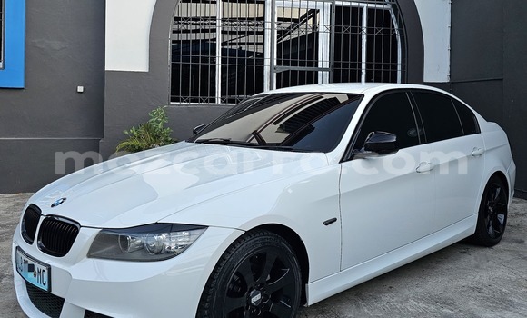 Comprar Usado BMW 3-Series Branco Carro em Maputo em Maputo Comprar Usado BMW 3-Series Branco Carro em Maputo em Maputo