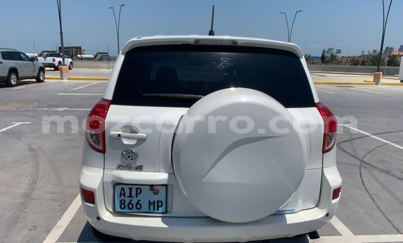 Nunua Ilio tumika Toyota RAV4 Nyeupe Gari ndani ya Maputo nchini Maputo Nunua Ilio tumika Toyota RAV4 Nyeupe Gari ndani ya Maputo nchini Maputo