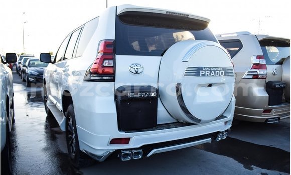 Nunua Imported Toyota Prado Nyeupe Gari ndani ya Import - Dubai nchini Cabo Delgado Nunua Imported Toyota Prado Nyeupe Gari ndani ya Import - Dubai nchini Cabo Delgado