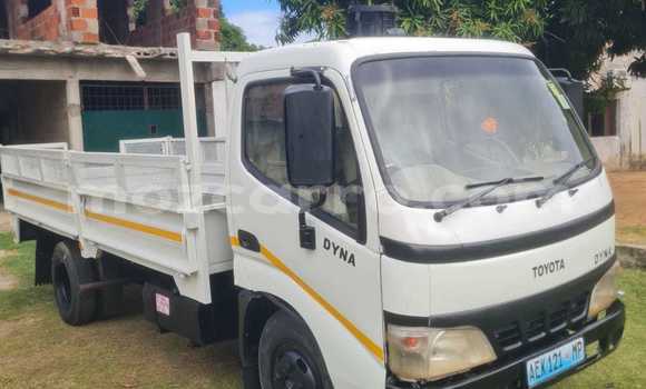 Comprar Usado Toyota Dyna Branco Carro em Maputo em Maputo Comprar Usado Toyota Dyna Branco Carro em Maputo em Maputo