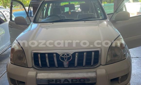 Nunua Ilio tumika Toyota Land Cruiser Prado Nyeupe Gari ndani ya Maputo nchini Maputo