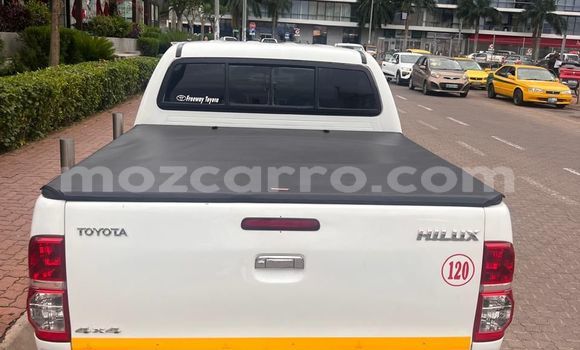 Comprar Usado Toyota Hilux Branco Carro em Maputo em Maputo Comprar Usado Toyota Hilux Branco Carro em Maputo em Maputo