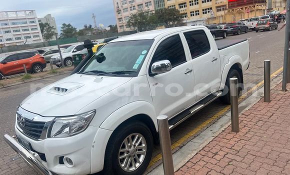 Comprar Usado Toyota Hilux Branco Carro em Maputo em Maputo Comprar Usado Toyota Hilux Branco Carro em Maputo em Maputo