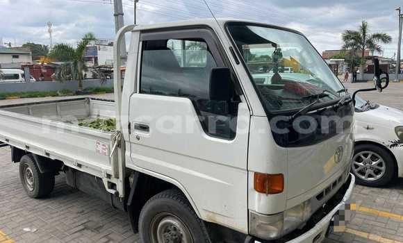 Comprar Usado Toyota Dyna Branco Carro em Maputo em Maputo Comprar Usado Toyota Dyna Branco Carro em Maputo em Maputo