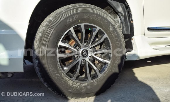 Tenga Imported Toyota Prado Chena Mota in Import - Dubai in Cabo Delgado Tenga Imported Toyota Prado Chena Mota in Import - Dubai in Cabo Delgado