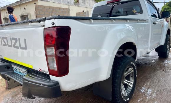 Tenga Tsaru Isuzu D-MAX Chena Mota in Maputo in Maputo Tenga Tsaru Isuzu D-MAX Chena Mota in Maputo in Maputo