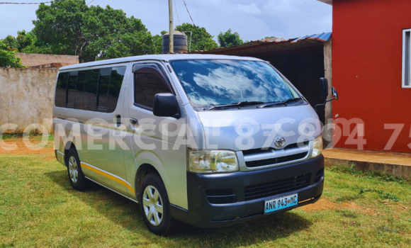Comprar Usado Toyota RegiusAce De outros Carro em Maputo em Maputo Comprar Usado Toyota RegiusAce De outros Carro em Maputo em Maputo